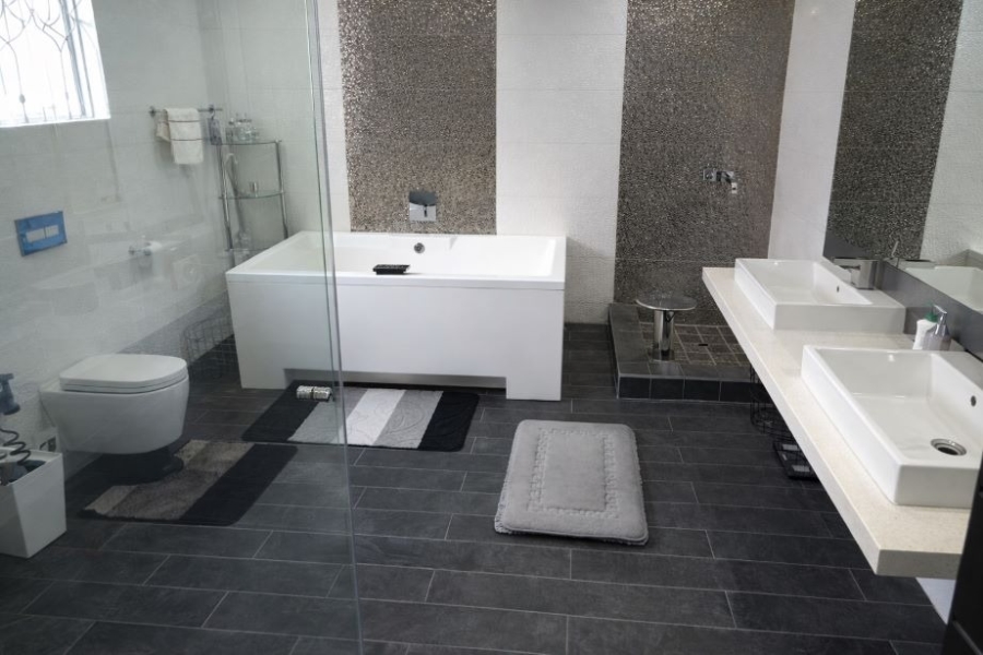 4 Bedroom Property for Sale in Oos Einde North West